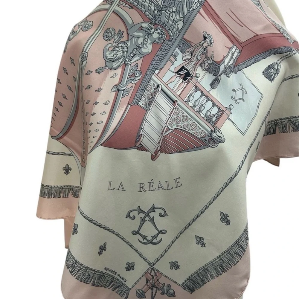 HERMES Vintage Carre 90 Silk Pink “Vue du Carrosse de la Galere la Reale Scarf - Picture 13 of 13